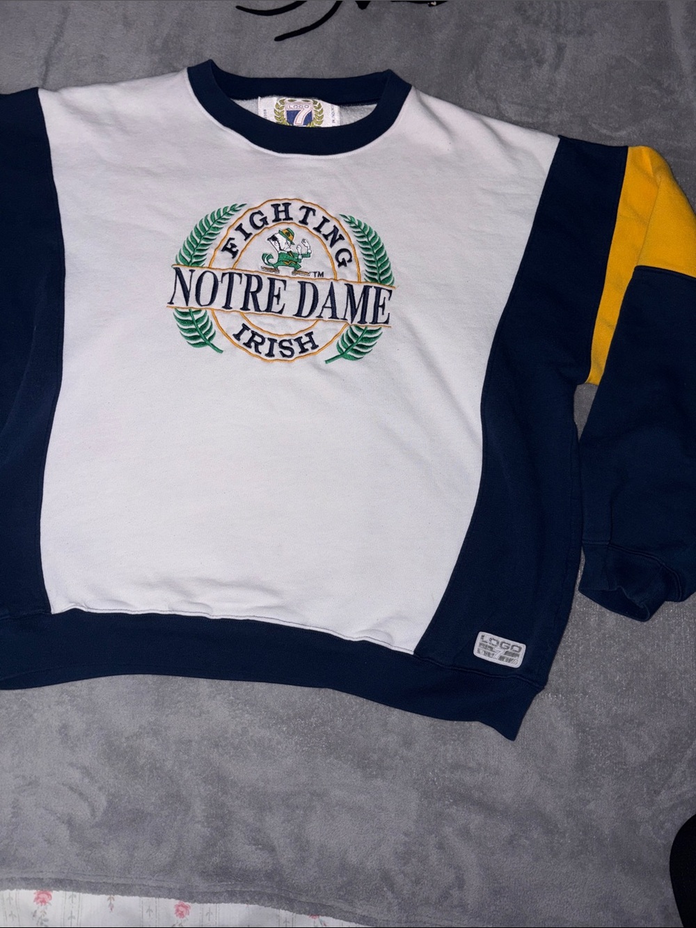 Notre Dame Irish Colorblock Crewneck Sweatshirt - Navy/White/Gold Vintage - Picture 2 of 10